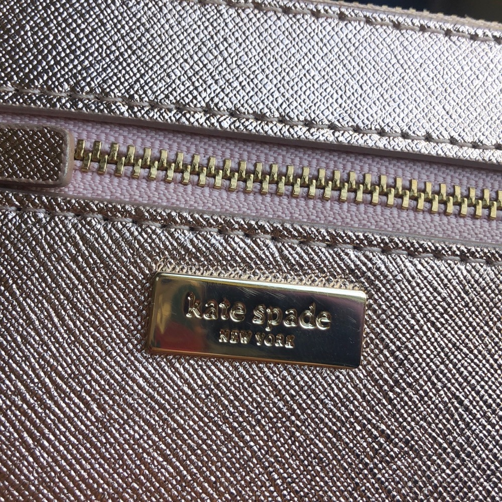 💗BRAND NEW💗 Kate Spade Wristlet - Rose Gold